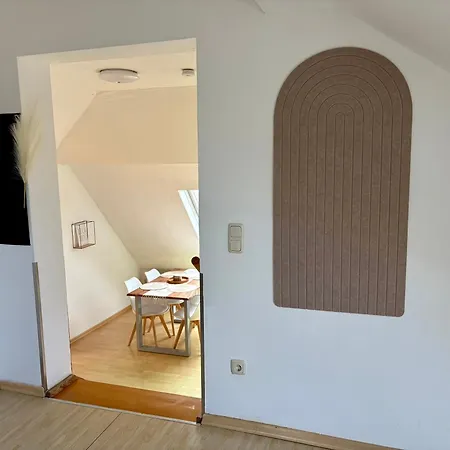 Ruhige, Zentrale Lage - Modernes Lejlighed